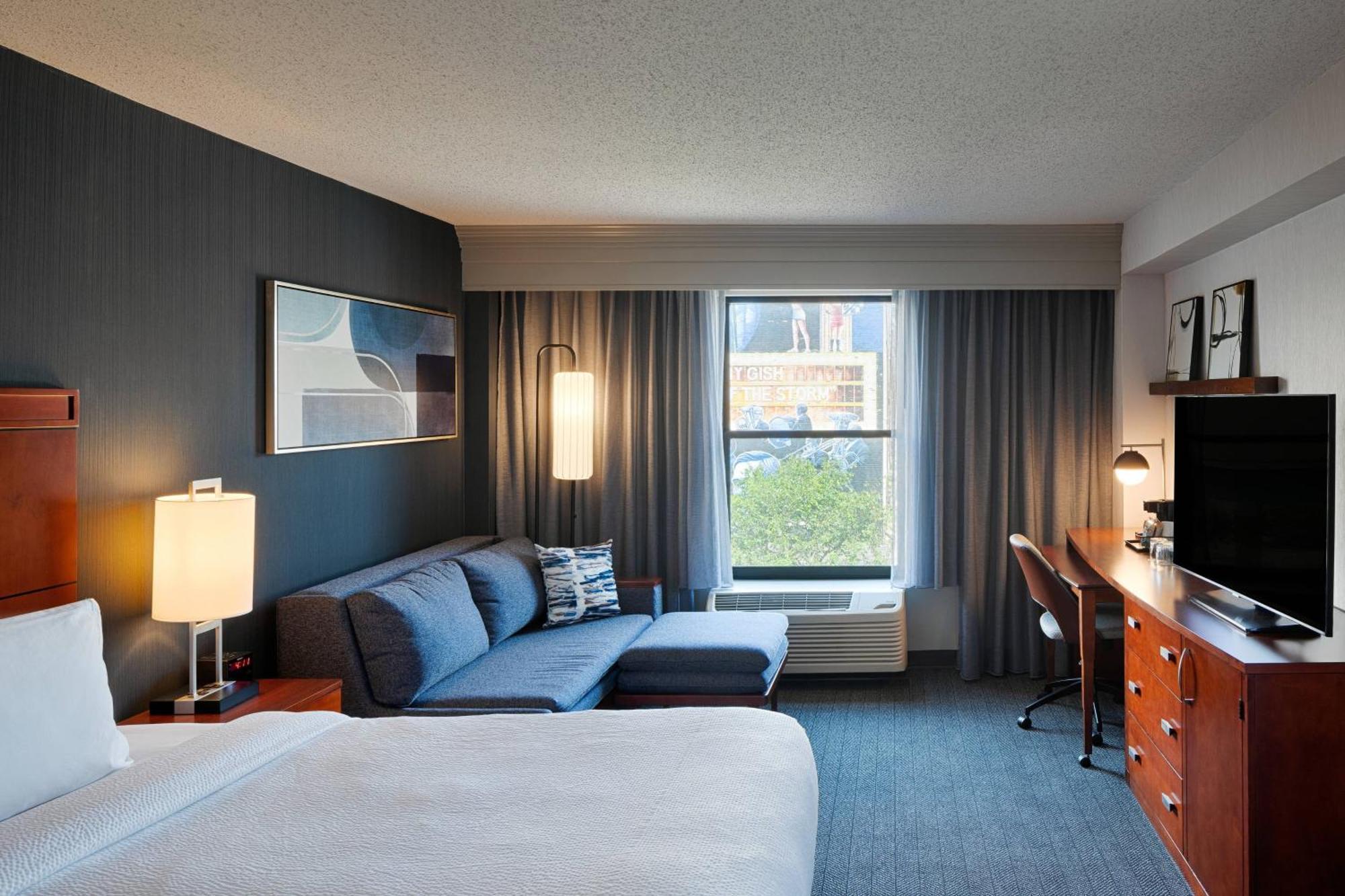 Courtyard By Marriott Springfield Downtown Hotel Exterior foto