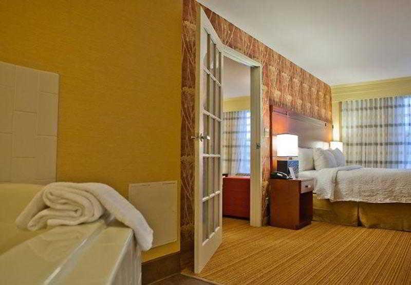 Courtyard By Marriott Springfield Downtown Hotel Exterior foto